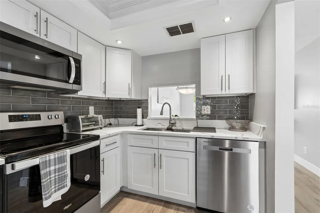 2460 Northside Drive Clearwater FL 33761