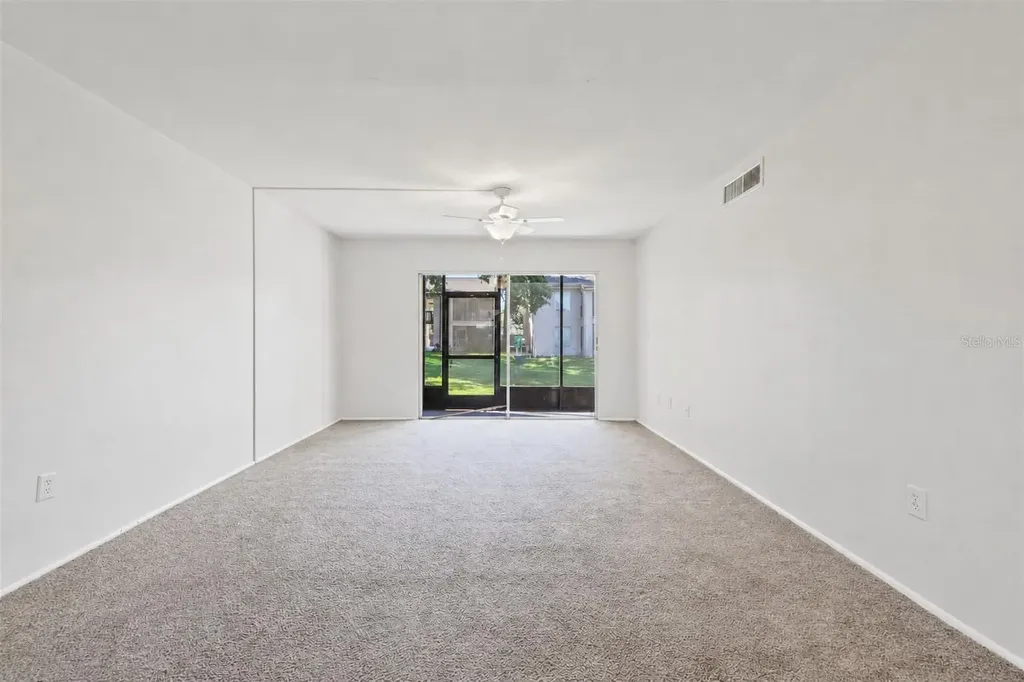 8601 Huron Court Tampa FL 33614