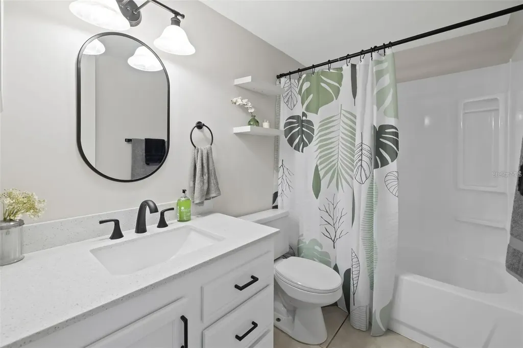 8601 Huron Court Tampa FL 33614