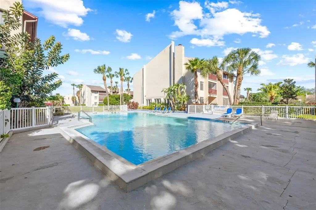 8601 Huron Court Tampa FL 33614
