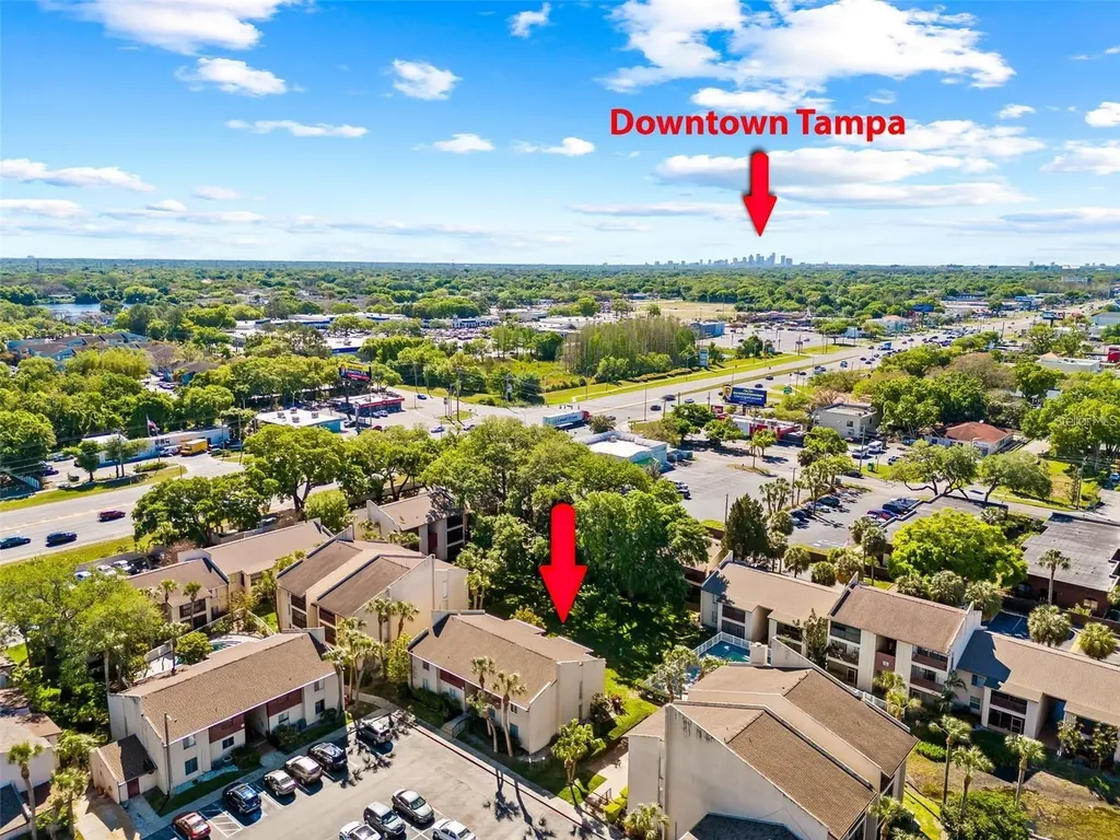 8601 Huron Court Tampa FL 33614