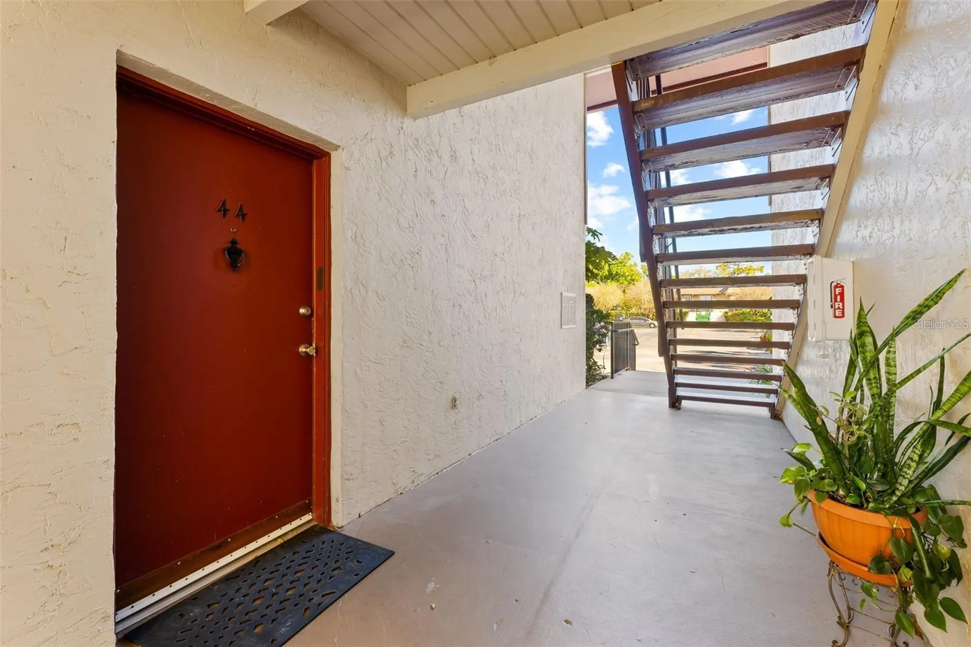 8601 Huron Court Tampa FL 33614