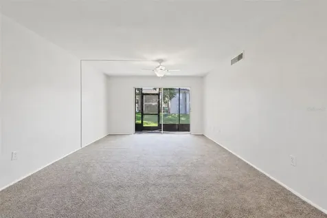 8601 Huron Court Tampa FL 33614