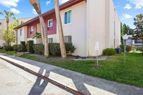 8601 Huron Court Tampa FL 33614