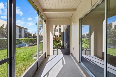 8601 Huron Court Tampa FL 33614