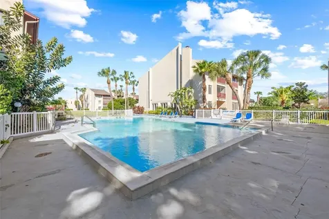 8601 Huron Court Tampa FL 33614