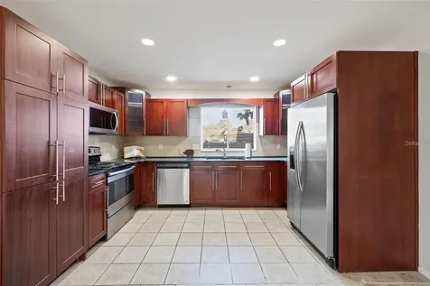 8601 Huron Court Tampa FL 33614