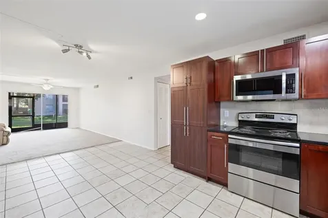 8601 Huron Court Tampa FL 33614