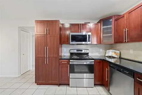 8601 Huron Court Tampa FL 33614