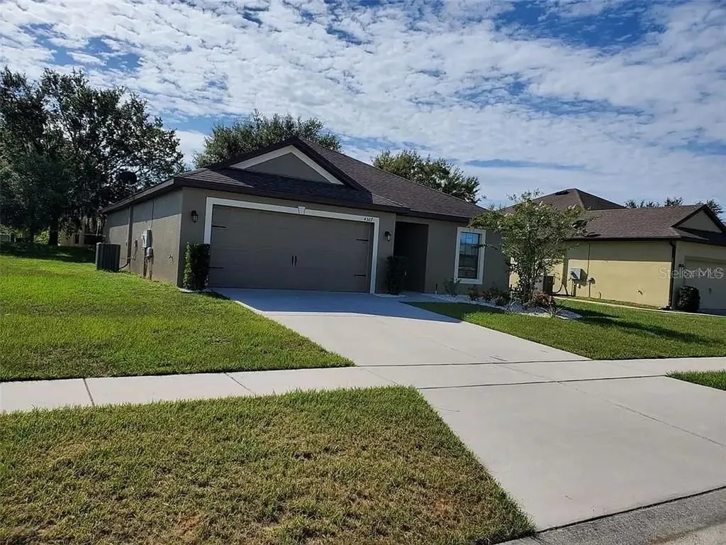 4567 Barbuda Drive Tavares FL 32778