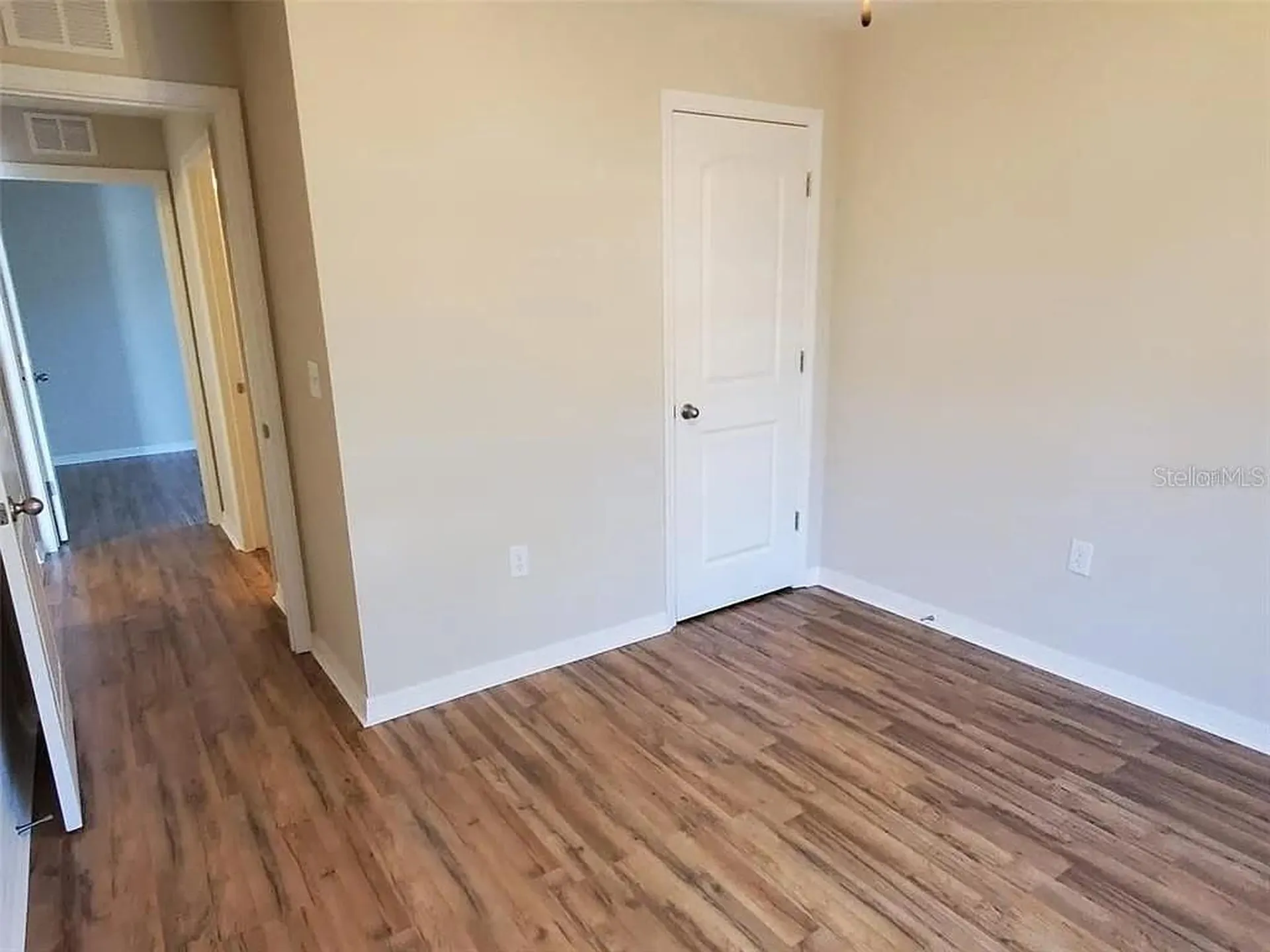 4567 Barbuda Drive Tavares FL 32778