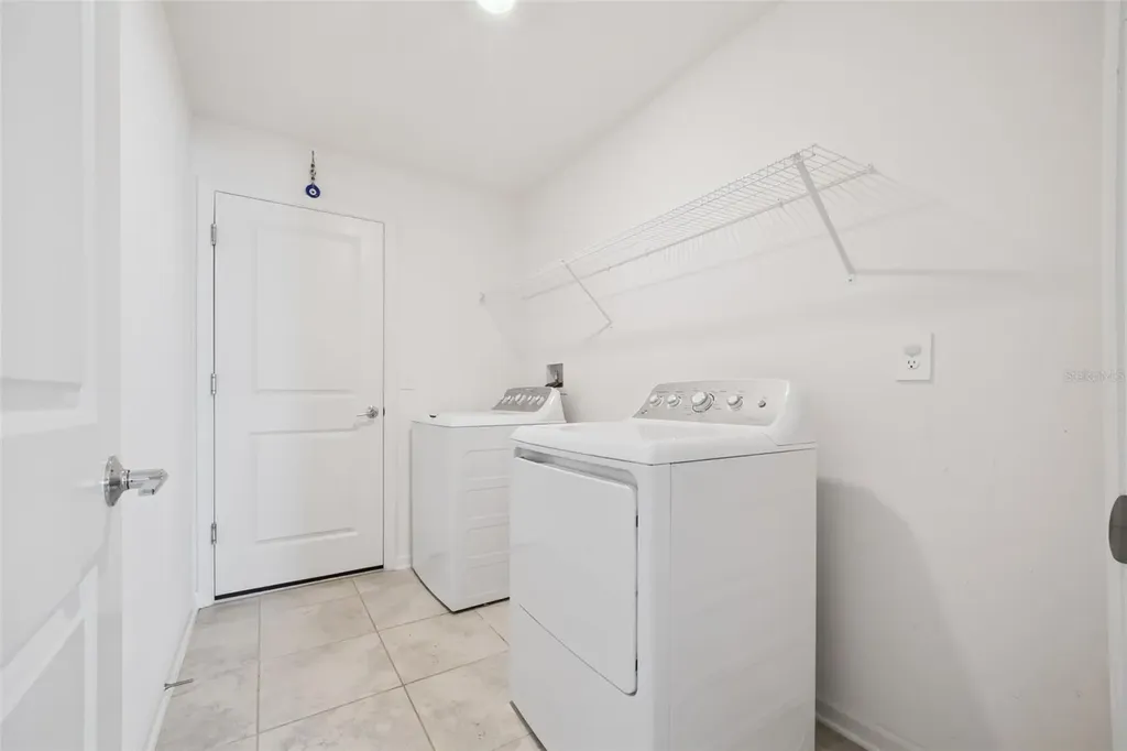 893 Laurel View Way Groveland FL 34736