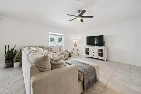893 Laurel View Way Groveland FL 34736