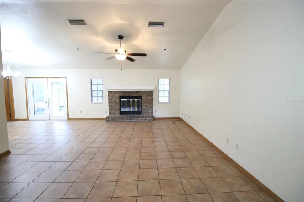 4035 NW 37th Drive Gainesville FL 32606