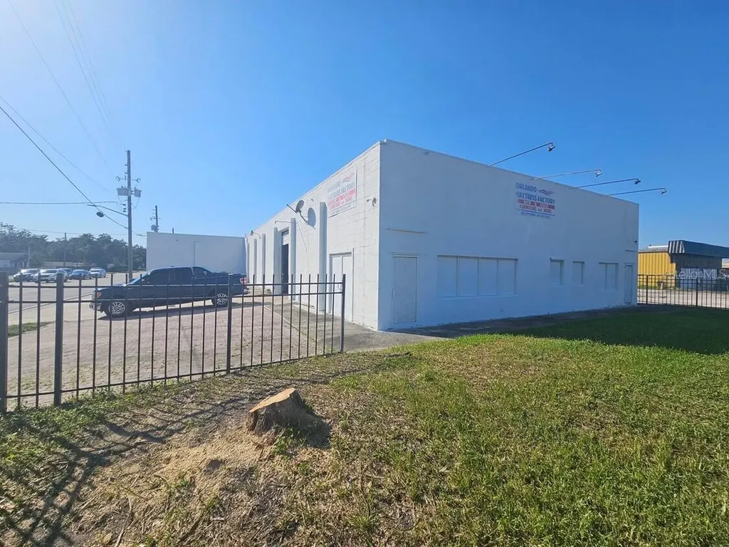 2698 S Orange Blossom Trail Orlando FL 32805