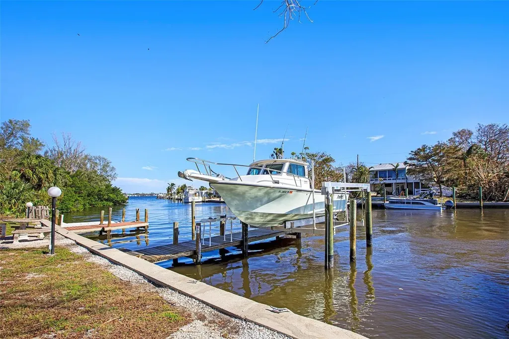 10215 Manatee Avenue W Bradenton FL 34209
