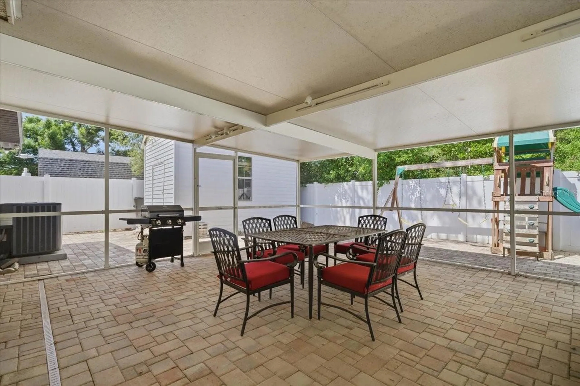 9718 N Oregon Avenue Tampa FL 33612