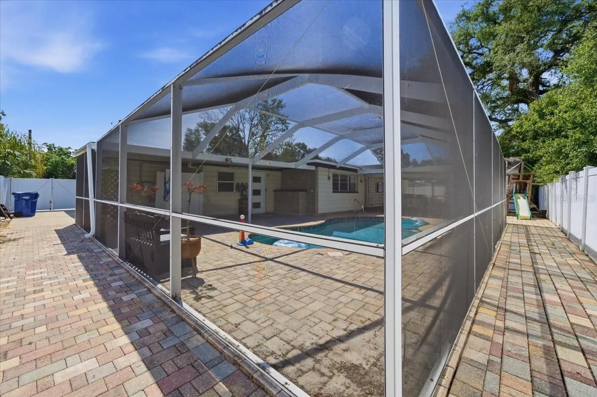 9718 N Oregon Avenue Tampa FL 33612