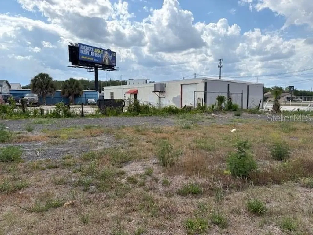 6464 E Colonial Drive Orlando FL 32807