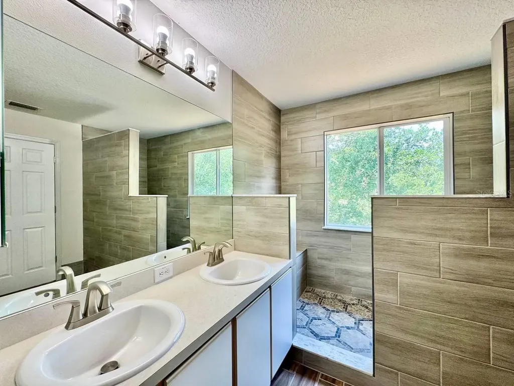 13014 Fennway Ridge Drive Riverview FL 33579