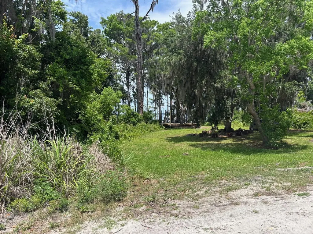 333 Riviera Drive Crescent City FL 32112