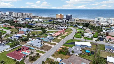 1027 Bel Aire Drive Daytona Beach FL 32118