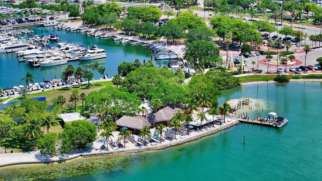 301 Quay Commons Sarasota FL 34236