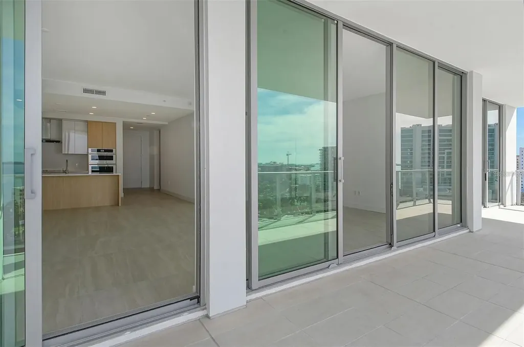 301 Quay Commons Sarasota FL 34236