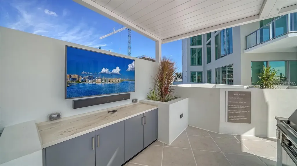 301 Quay Commons Sarasota FL 34236