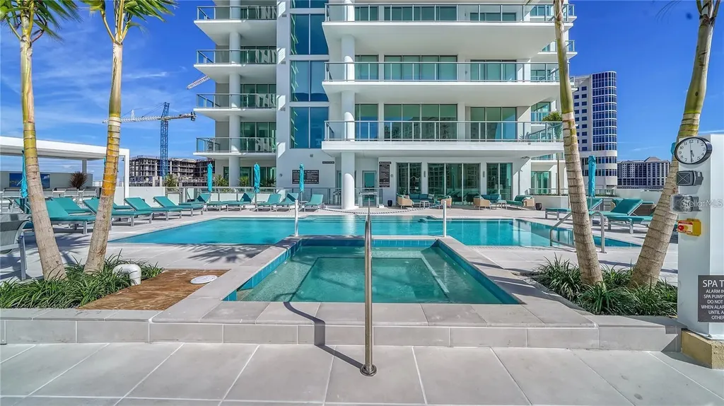 301 Quay Commons Sarasota FL 34236