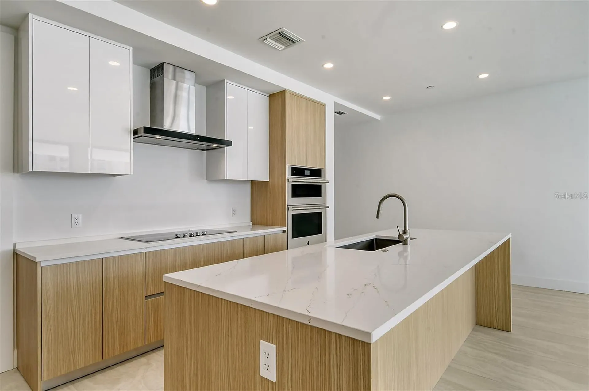 301 Quay Commons Sarasota FL 34236