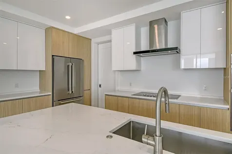 301 Quay Commons Sarasota FL 34236
