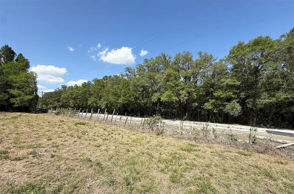 18919 NW 62nd Avenue Alachua FL 32615