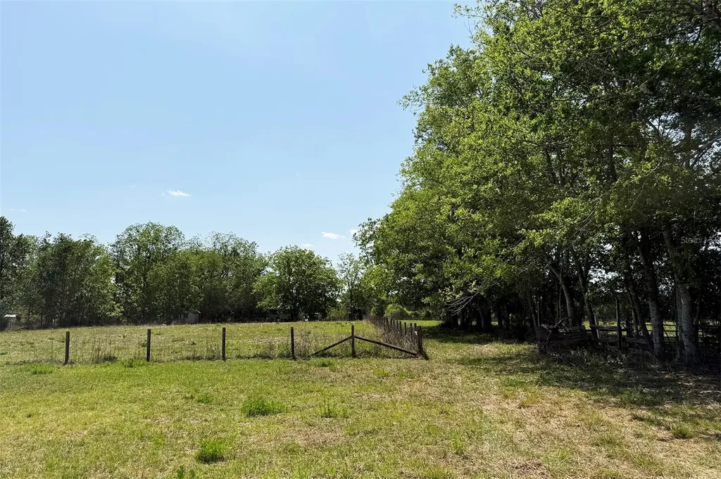 18919 NW 62nd Avenue Alachua FL 32615