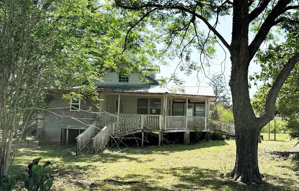 18919 NW 62nd Avenue Alachua FL 32615
