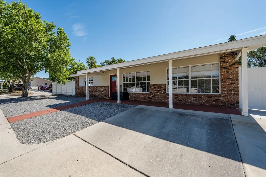 504 Omaha Street Palm Harbor FL 34683