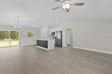 44 Malauka Drive Ocklawaha FL 32179