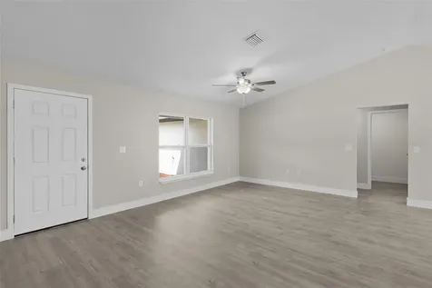 44 Malauka Drive Ocklawaha FL 32179