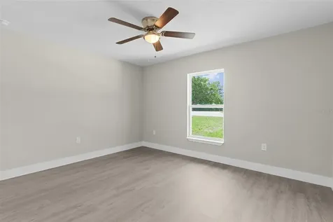 44 Malauka Drive Ocklawaha FL 32179