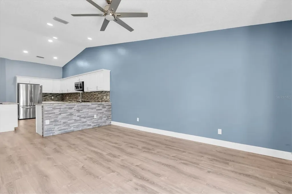 9735 Cypress Shadow Avenue Tampa FL 33647