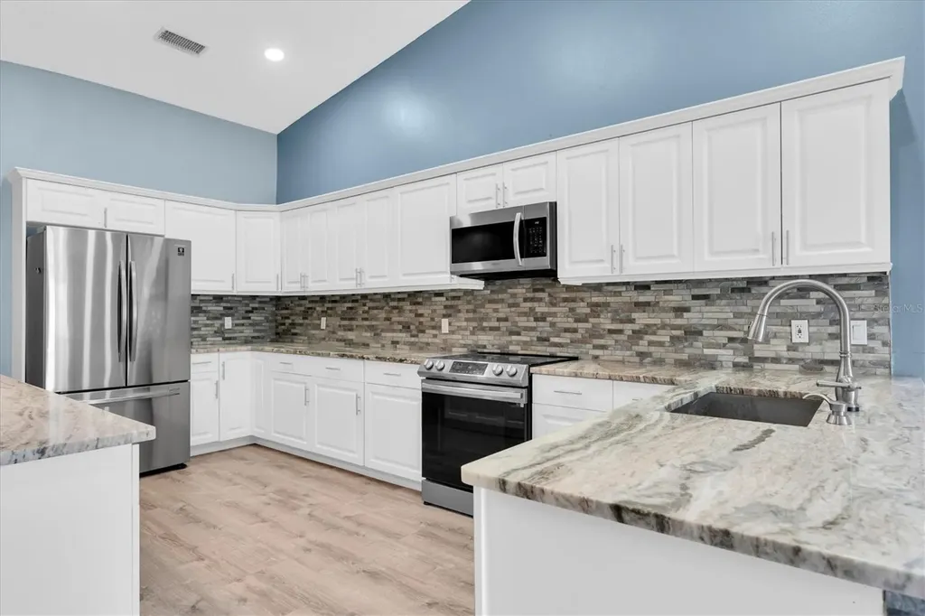 9735 Cypress Shadow Avenue Tampa FL 33647