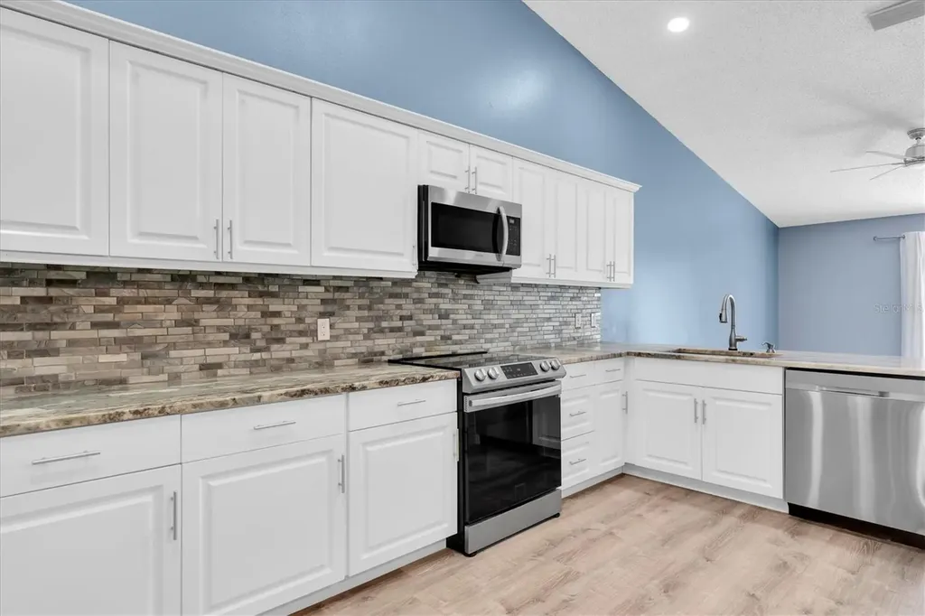 9735 Cypress Shadow Avenue Tampa FL 33647