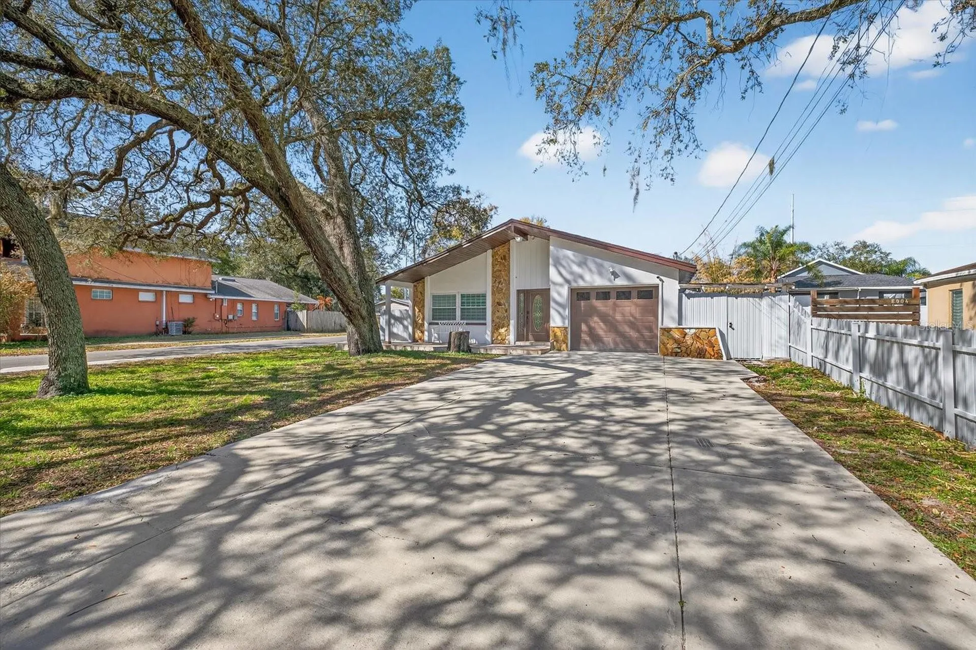 8902 N Hamner Avenue Tampa FL 33604