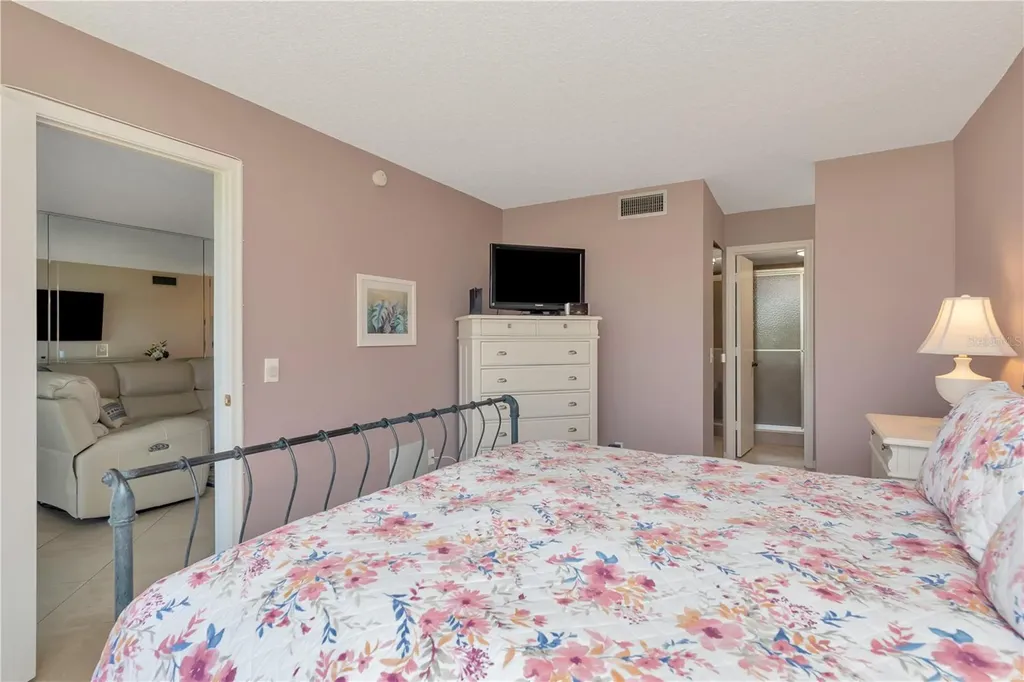 6357 Bahia Del Mar Boulevard St Petersburg FL 33715