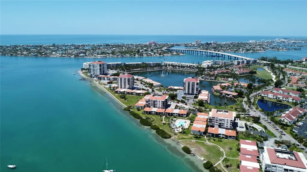 6357 Bahia Del Mar Boulevard St Petersburg FL 33715