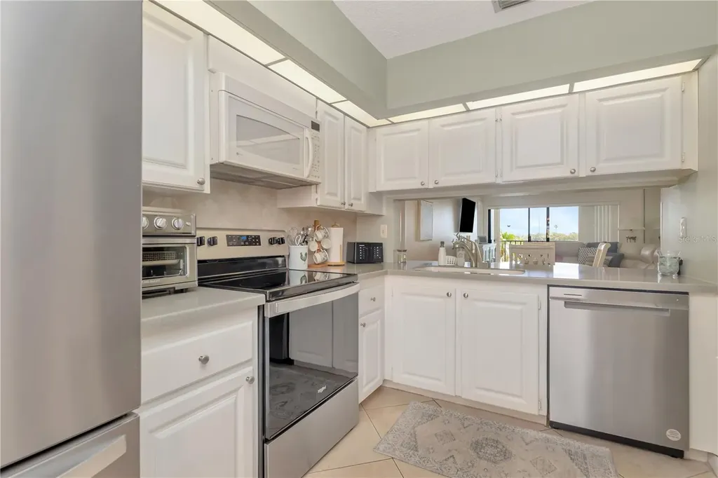 6357 Bahia Del Mar Boulevard St Petersburg FL 33715