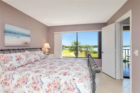 6357 Bahia Del Mar Boulevard St Petersburg FL 33715