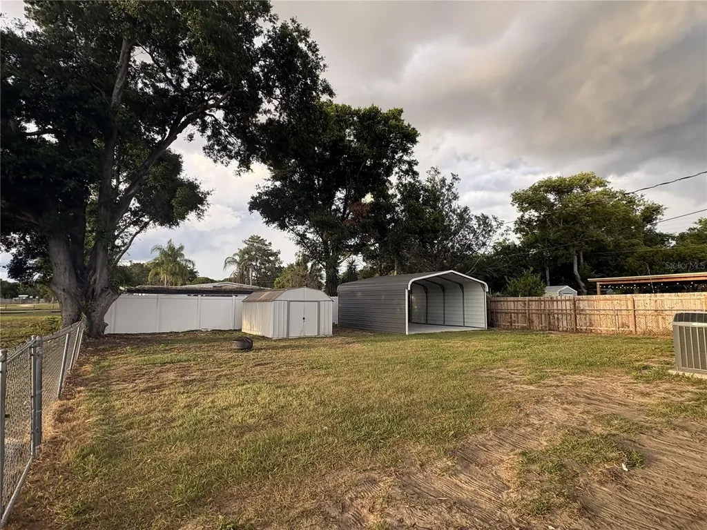 107 W Golf Links Avenue Eustis FL 32726