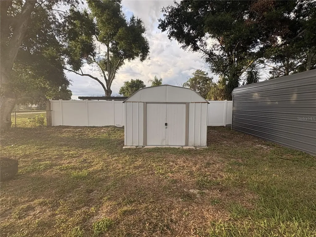 107 W Golf Links Avenue Eustis FL 32726