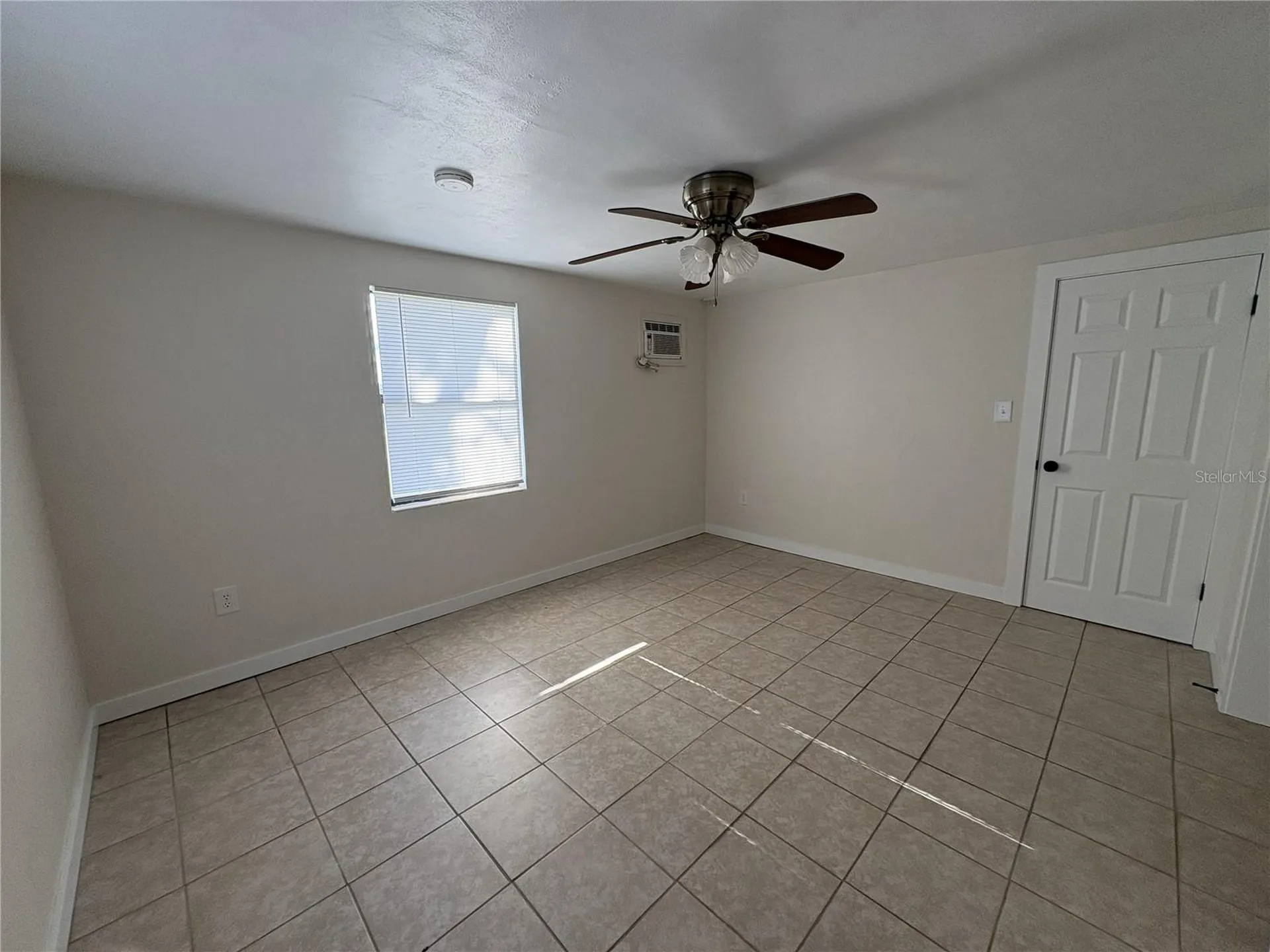 107 W Golf Links Avenue Eustis FL 32726